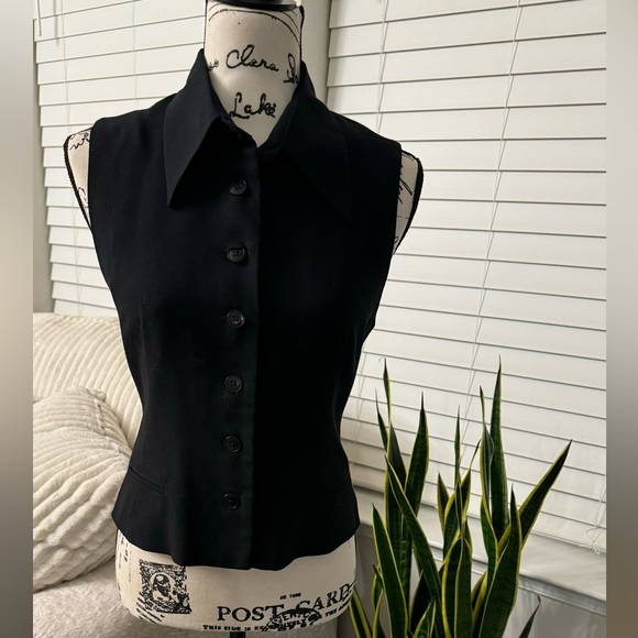 BANANA REPUBLIC BUTTON FRONT SLEEVELESS VEST BLACK - Picture 5 of 8